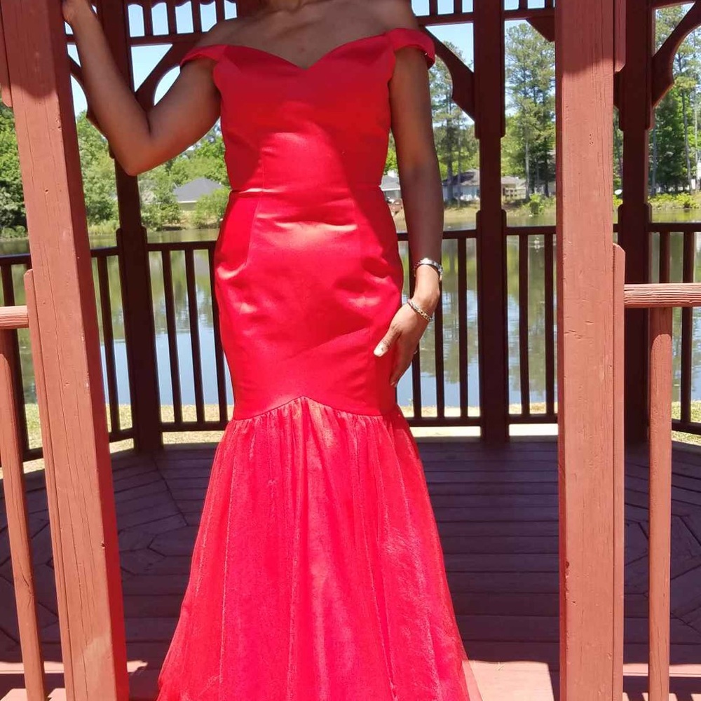 Let’s Fit & Flair Mermaid Gown